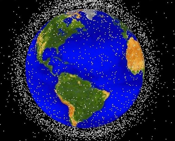 美国追踪5万片大型太空垃圾 平均每年坠落数百个