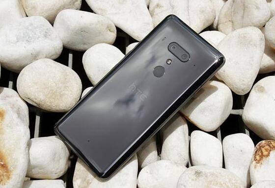 HTC U12+上手：配置做工皆出色 本地化功能还需加强