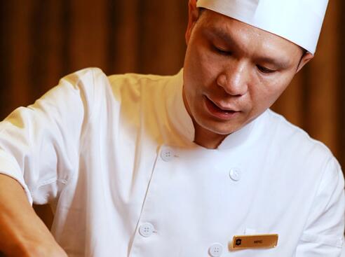 沈阳香格里拉大酒店推出“荣耀米其林”美食节 米其林二星餐厅名厨再次客座沈阳