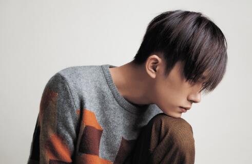 ​BottegaVeneta 葆蝶家亚太区代言人易烊千玺
