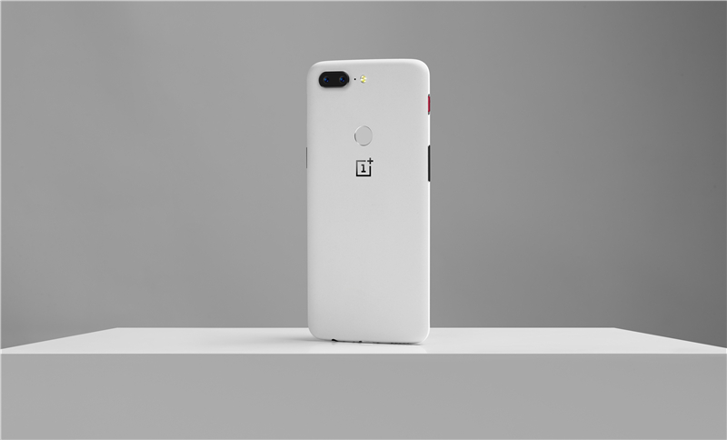 一加OnePlus 5T 砂岩白 熔岩红 冷酷并炽热美图赏