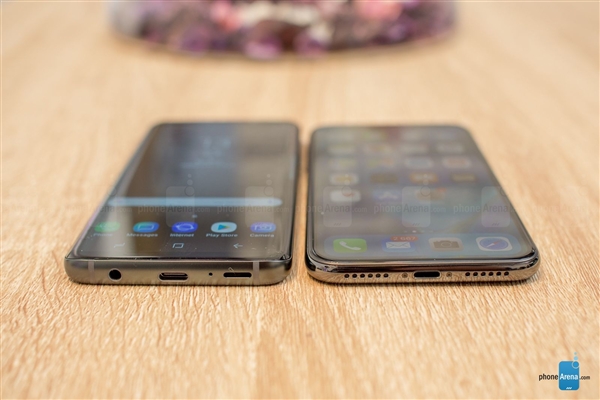 全面屏旗舰大碰撞！三星S9/iPhone X真机对比