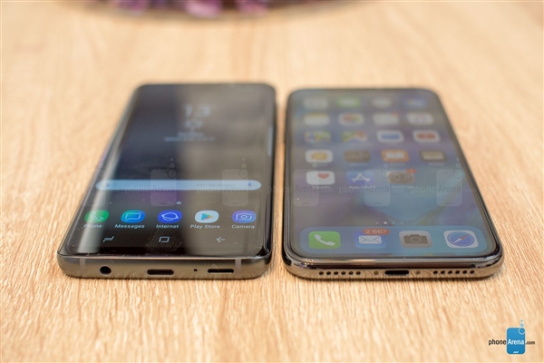 全面屏旗舰大碰撞！三星S9/iPhone X真机对比