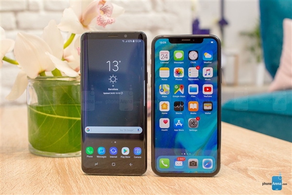 全面屏旗舰大碰撞！三星S9/iPhone X真机对比