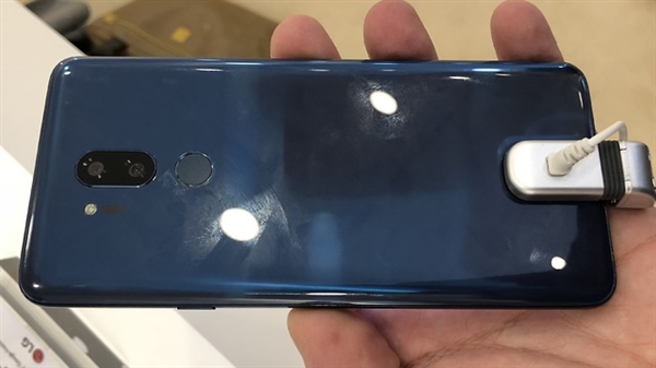LG G7 Neo真机偷跑：骁龙845+刘海屏