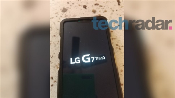 LG G7 ThinQ真机谍照：超窄边刘海屏、骁龙845跑分25万