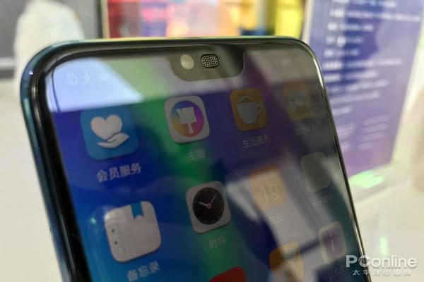 麒麟970+6G内存 荣耀10上手：2599元