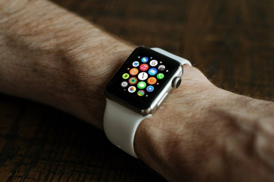 新专利预示：苹果手表打算用圆形表盘