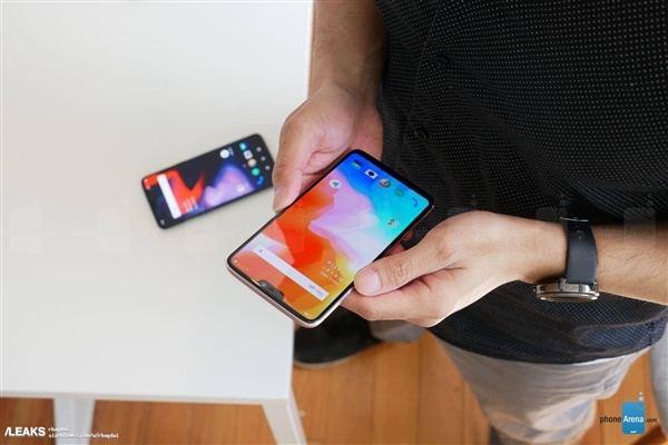 手感绝赞！一加6提前上手：骁龙845+8G