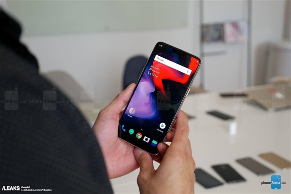 手感绝赞！一加6提前上手：骁龙845+8G