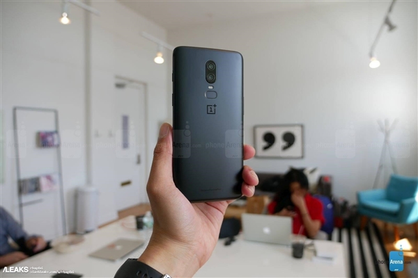 手感绝赞！一加6提前上手：骁龙845+8G