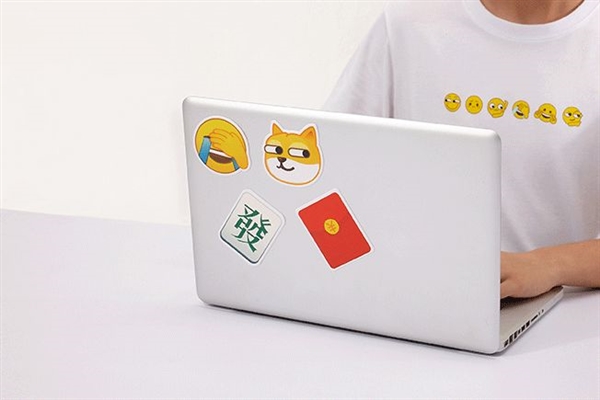 微信官方黄脸T恤上新：表情包太萌