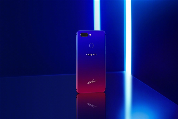 OPPO R15星云特别版发布：3199元
