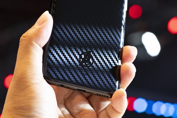 3199元起售 一加6图赏：颜值出众