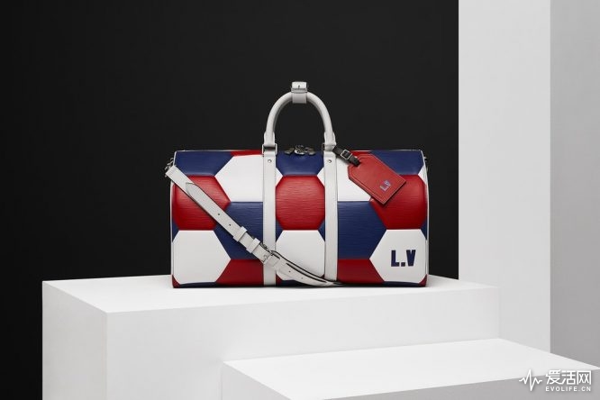 louis-vuitton-2018-fifa-world-cup-leather-accessories-2