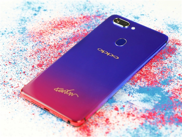 OPPO R15星云特别版图赏：渐变设计颜值出众