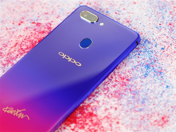 OPPO R15星云特别版图赏：渐变设计颜值出众