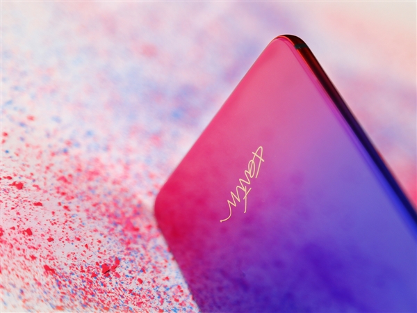 OPPO R15星云特别版图赏：渐变设计颜值出众