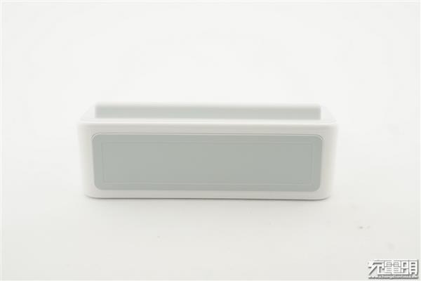 用料良心：坚果闹钟式无线充电座拆解
