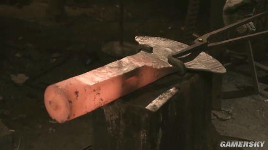 武器人间打造《复联3》雷神新武器 锤飞“灭霸”