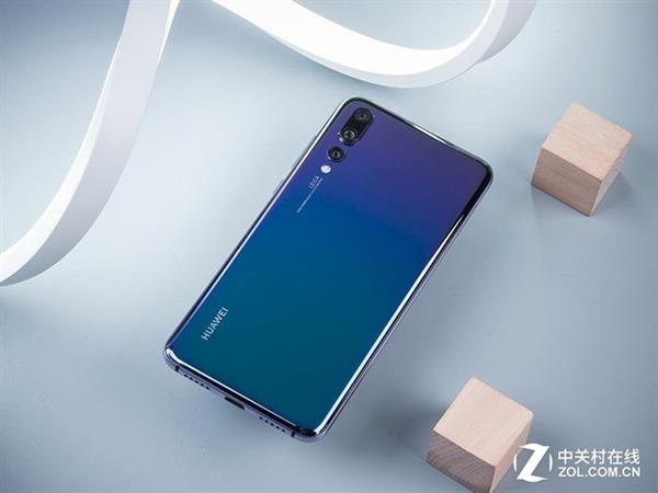 法国头号球星被华为P20 Pro“圈粉” 球场拍照就它了