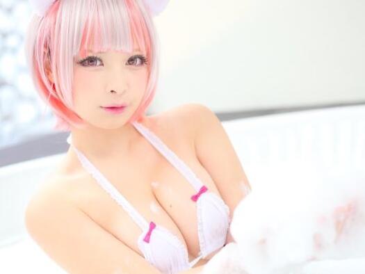告诉你什么叫肥而不腻 11区的丰满妹子福利写真