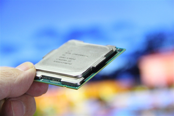 Intel 8核Coffee Lake/Xeon E处理器双双现身