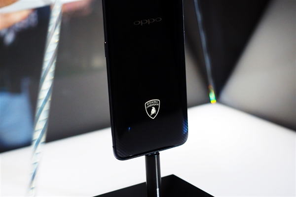这就是OPPO Find X兰博基尼版：充满电仅需35分钟