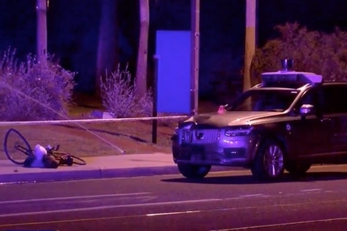 Uber自动驾驶致命事故新细节：安全员事发前正看手机视频