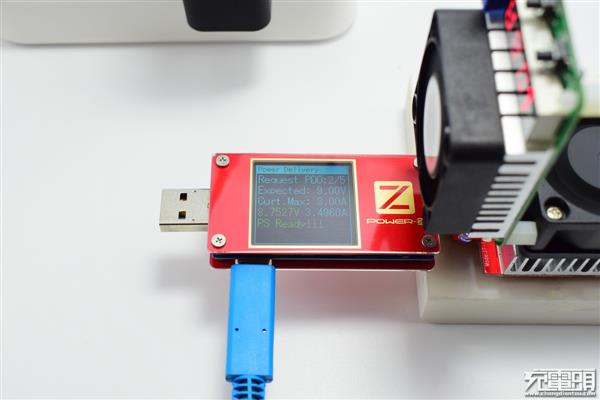 联想45W USB-C充电器拆解：用料十足