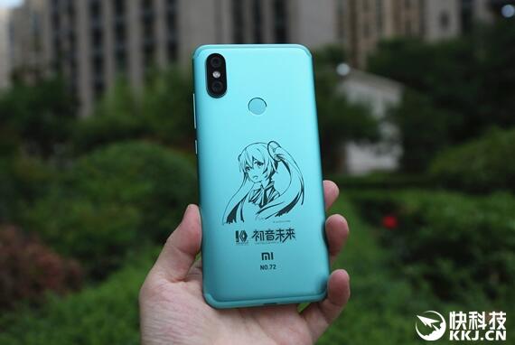 小米6X初音未来限量版开箱图赏：全球唯一编号