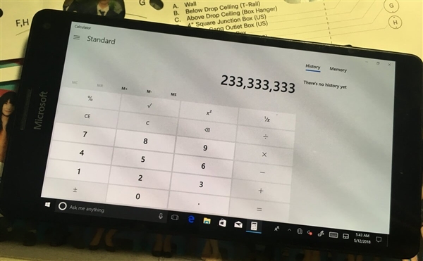 黑客持续优化刷成Win10桌面版的Lumia手机：4G/扬声器工作了