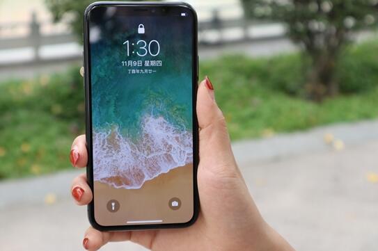 6.1寸iPhone X别担心：苹果引入超薄背光芯片 下巴不宽