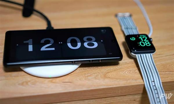 让人穿纸尿裤的TNT没了 锤子就活了吗？