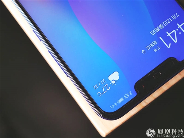 华为nova 3图赏：3D曲面玻璃颜值赞