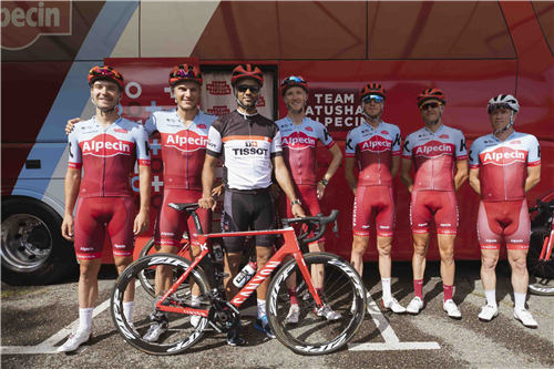 天梭表携全球品牌形象代言人托尼·帕克助阵环法自行车赛