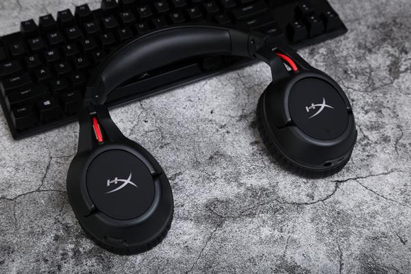 自由吃鸡体验 HyperX Cloud Flight天箭耳机上手