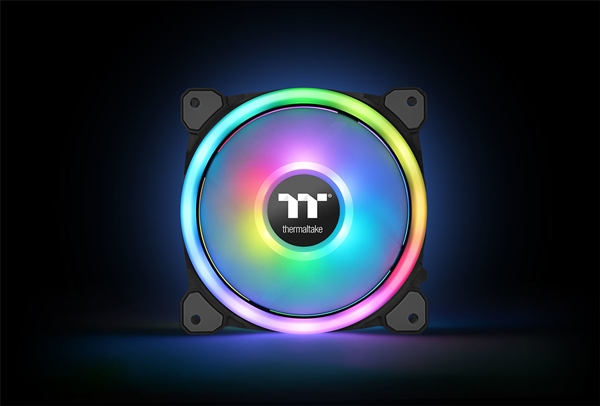 曜越发布Tt Riing Trio 12 RGB风扇 3灯带设计+语音控制