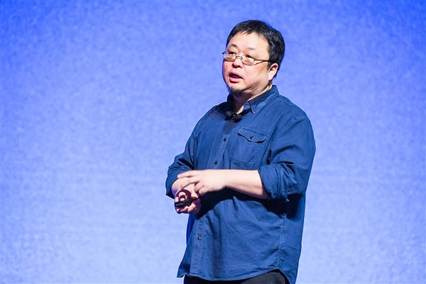 罗永浩评价OPPO/vivo：以前只会抄苹果 现在让人肃然起敬