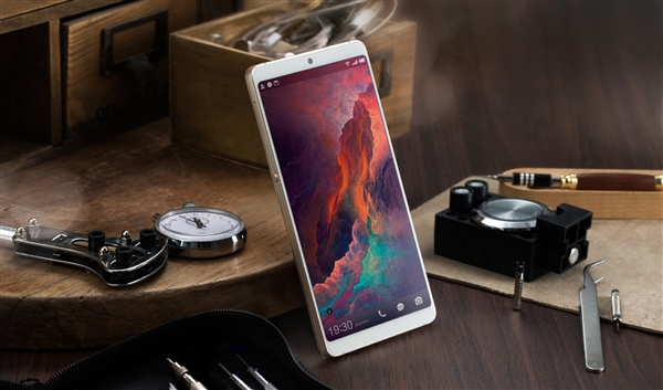 配备6GB内存 坚果Pro 2特别版售1498元