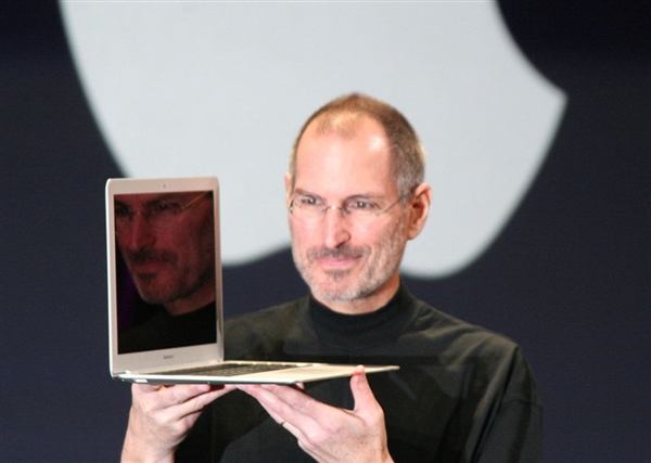 问世十年的 MacBook Air 终于要用上视网膜屏幕了