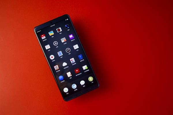 坚果Pro 2S上手：用软件重新定义硬件