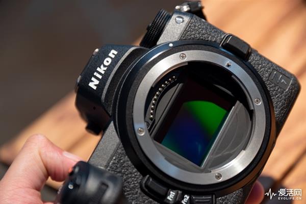 尼康首款全画幅无反相机Z7试拍体验：比索尼还强？