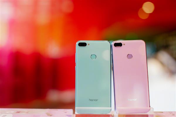 开学换机不用愁 各价位热门学生手机推荐