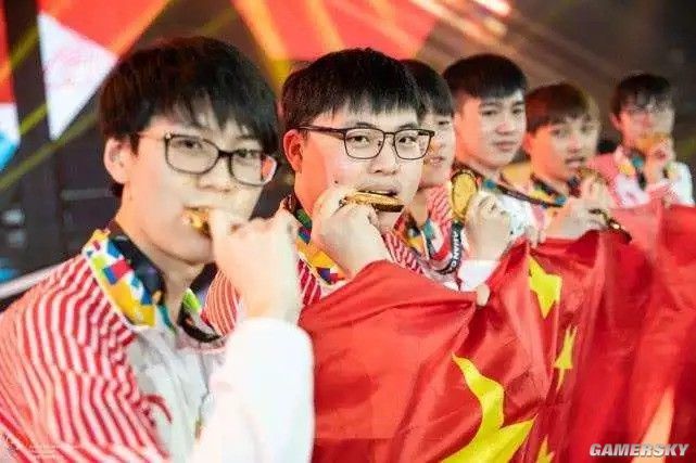 ﾓﾎﾃﾇｿﾕ