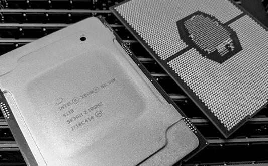 为阻AMD EPYC蚕食服务器市场：Intel至强出现两位数降幅