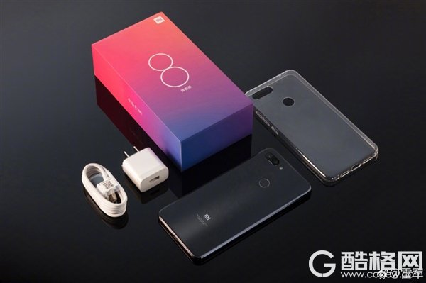 1399元起！小米8青春版发布：骁龙660加持、渐变色后壳