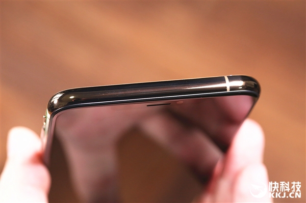 iPhone XS Max开箱图赏：双卡终于完美