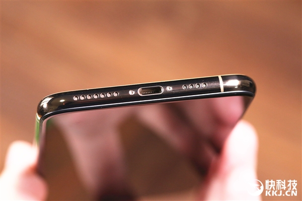 iPhone XS Max开箱图赏：双卡终于完美