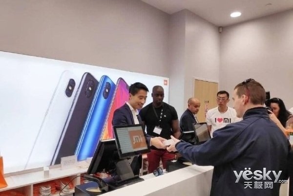 第二家法国小米之家正式开业：场面十分火爆